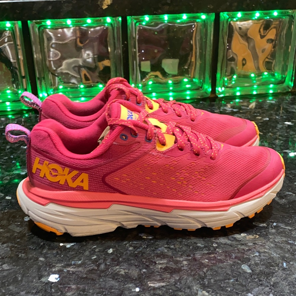 Hoka One One Challenger ATR 6 Pink & Orange Trail Running  Shoes Size 6.5B